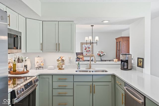 9138 Hardwood Court, Indianapolis, IN 46250