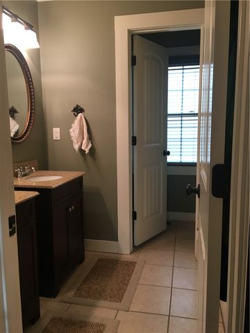 1417 N Addington Avenue, Fayetteville, AR 72703