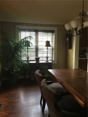 1417 N Addington Avenue, Fayetteville, AR 72703