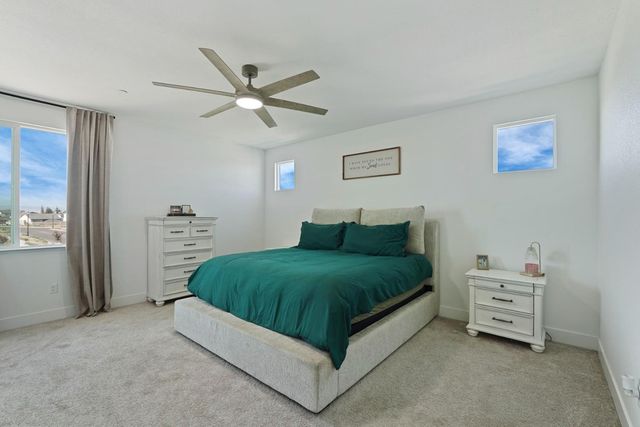 394 Vinal Dr, Manteca, CA 95337