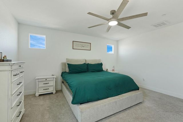 394 Vinal Dr, Manteca, CA 95337