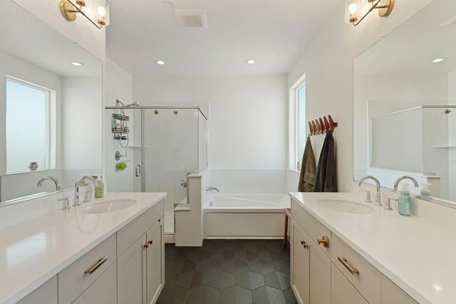 394 Vinal Dr, Manteca, CA 95337