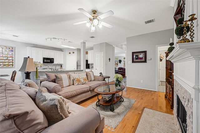 2372 Calypso Lane, League City, TX 77573