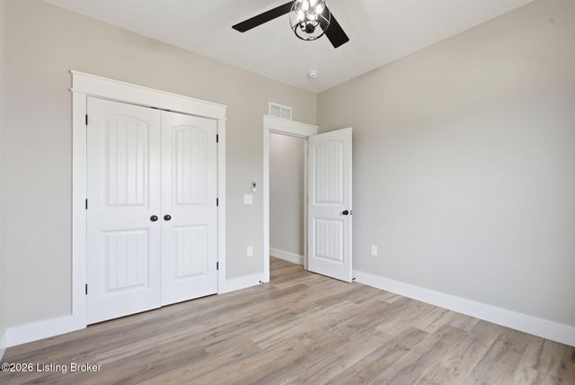 617 Ridge Crest Dr, Harrodsburg, KY 40330
