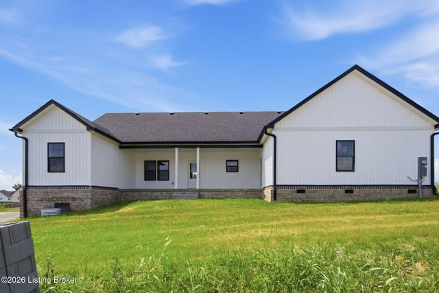 617 Ridge Crest Dr, Harrodsburg, KY 40330