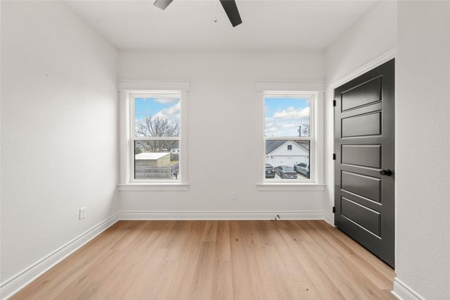 307 Live Oak Trail, Valley Mills, TX 76689