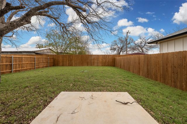 307 Live Oak Trail, Valley Mills, TX 76689