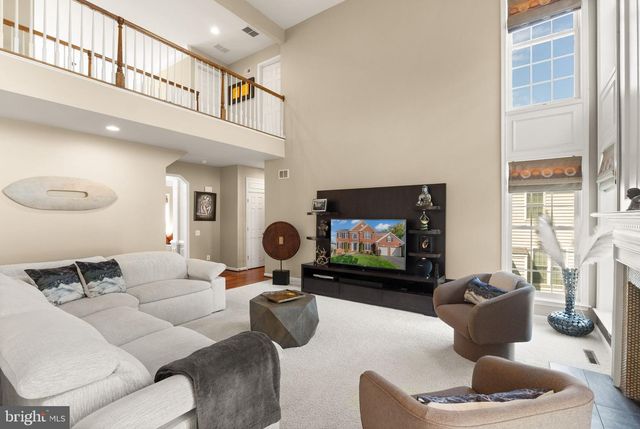 25831 RAWLEY SPRINGS DR, Chantilly, VA 20152