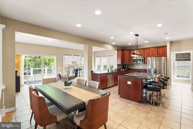 25831 RAWLEY SPRINGS DR, Chantilly, VA 20152