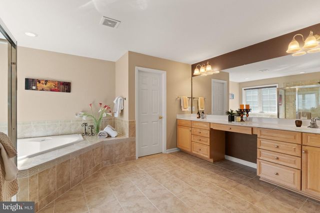 25831 RAWLEY SPRINGS DR, Chantilly, VA 20152