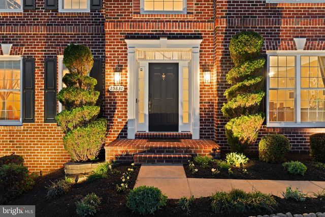 25831 RAWLEY SPRINGS DR, Chantilly, VA 20152