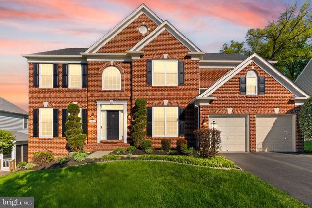 25831 RAWLEY SPRINGS DR, Chantilly, VA 20152
