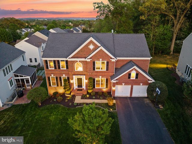 25831 RAWLEY SPRINGS DR, Chantilly, VA 20152