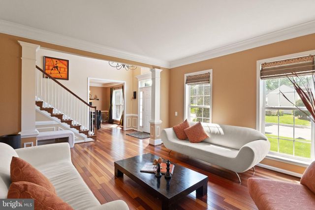 25831 RAWLEY SPRINGS DR, Chantilly, VA 20152