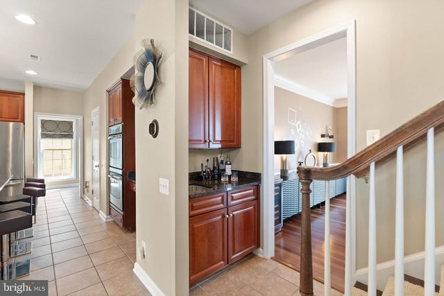 25831 RAWLEY SPRINGS DR, Chantilly, VA 20152
