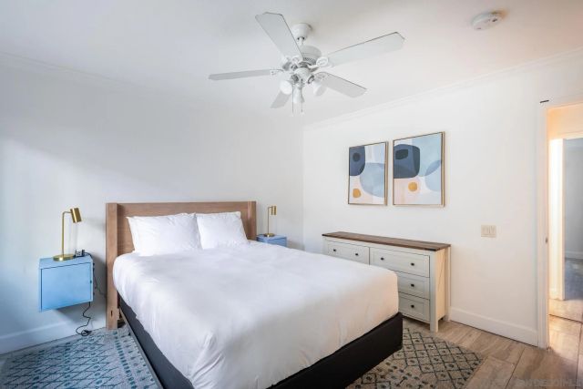 8529 Villa La Jolla Drive E, La Jolla, CA 92037