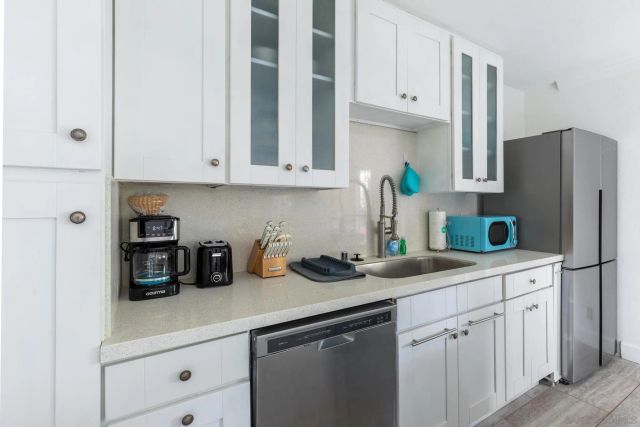 8529 Villa La Jolla Drive E, La Jolla, CA 92037