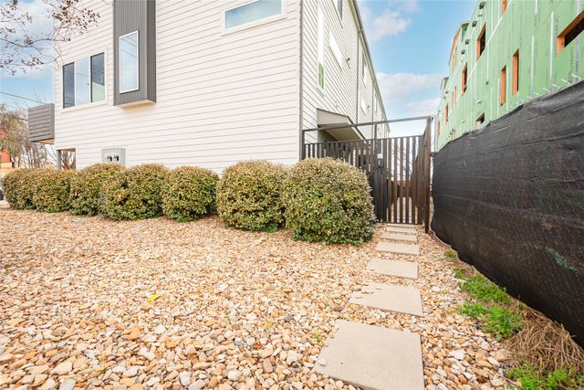 1901 N Carroll Avenue 101, Dallas, TX 75204