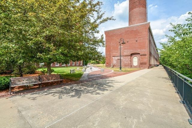 35 Riverwalk Way R302, Lowell, MA 01854