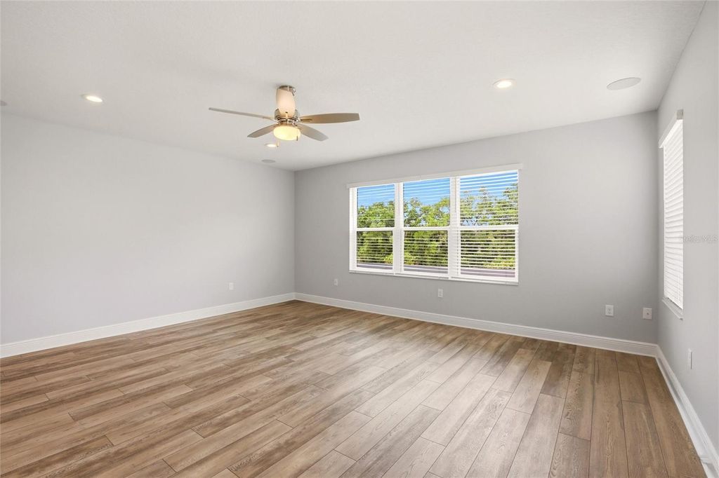 Image 38 of property listing at 7545 RIDGELAKE CIRCLE, Bradenton, FL 34203