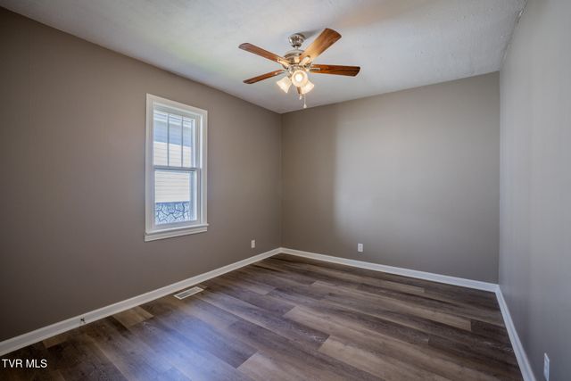2616 Park Avenue, Johnson City, TN 37601