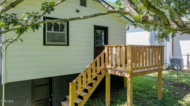 2616 Park Avenue, Johnson City, TN 37601