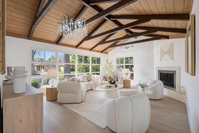 121 Lois Lane, Palo Alto, CA 94303