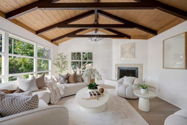 121 Lois Lane, Palo Alto, CA 94303