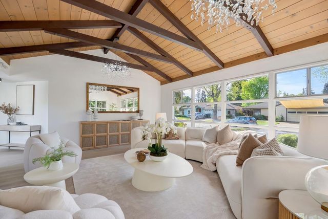 121 Lois Lane, Palo Alto, CA 94303