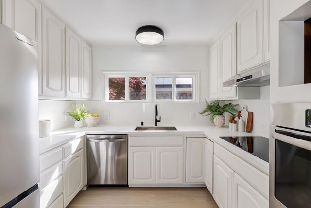 121 Lois Lane, Palo Alto, CA 94303