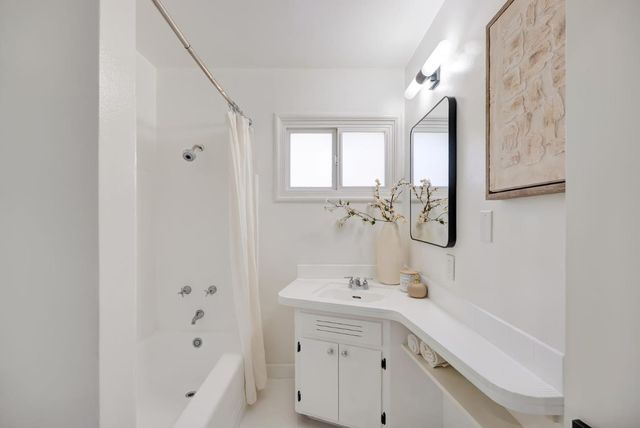 121 Lois Lane, Palo Alto, CA 94303