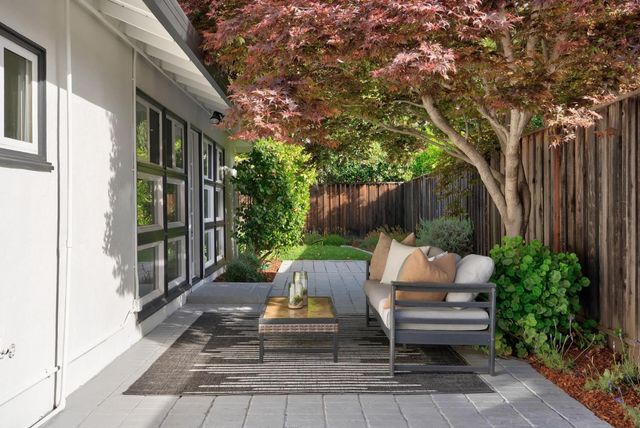 121 Lois Lane, Palo Alto, CA 94303