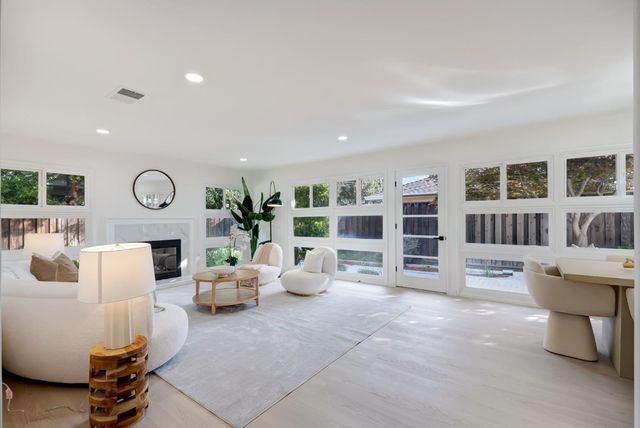 121 Lois Lane, Palo Alto, CA 94303