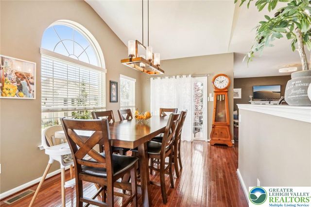 955 Yorkshire Drive, Upper Macungie Twp, PA 18031