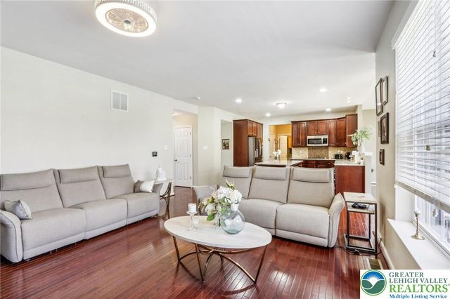 955 Yorkshire Drive, Upper Macungie Twp, PA 18031