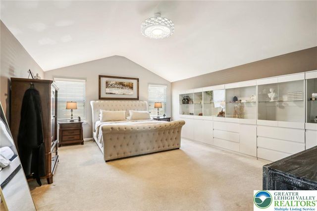 955 Yorkshire Drive, Upper Macungie Twp, PA 18031