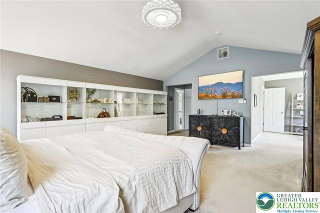 955 Yorkshire Drive, Upper Macungie Twp, PA 18031