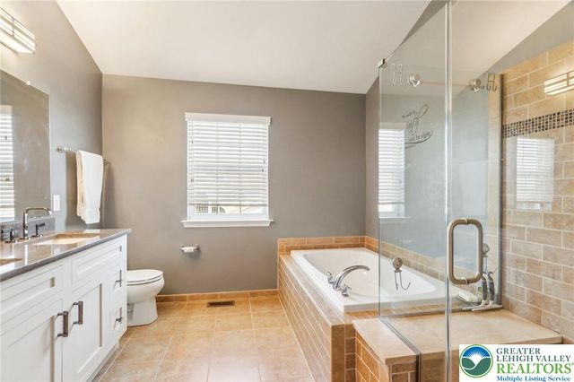 955 Yorkshire Drive, Upper Macungie Twp, PA 18031