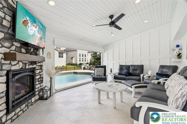 955 Yorkshire Drive, Upper Macungie Twp, PA 18031