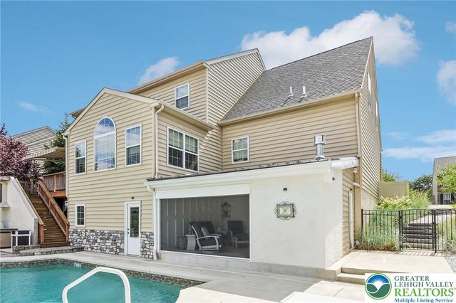 955 Yorkshire Drive, Upper Macungie Twp, PA 18031