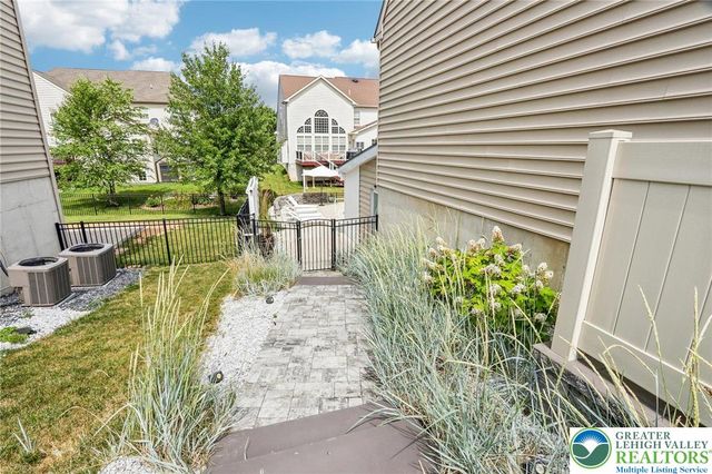 955 Yorkshire Drive, Upper Macungie Twp, PA 18031