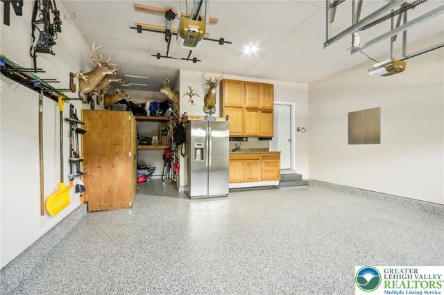 955 Yorkshire Drive, Upper Macungie Twp, PA 18031