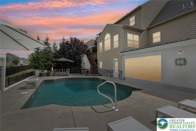 955 Yorkshire Drive, Upper Macungie Twp, PA 18031