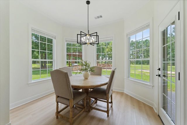 368 Ridgelake Scenic Drive, Montgomery, TX 77316