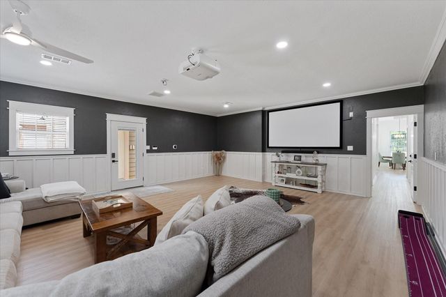 368 Ridgelake Scenic Drive, Montgomery, TX 77316