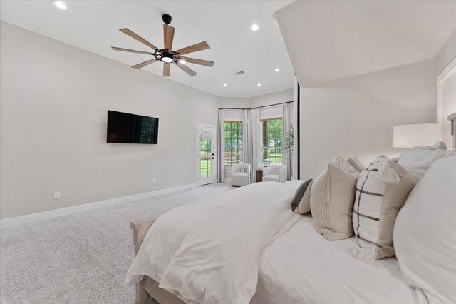 368 Ridgelake Scenic Drive, Montgomery, TX 77316