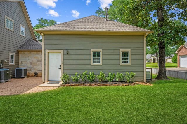 368 Ridgelake Scenic Drive, Montgomery, TX 77316