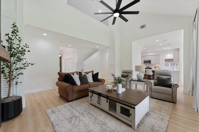 368 Ridgelake Scenic Drive, Montgomery, TX 77316