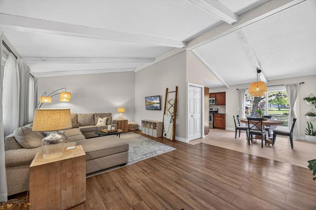 7270 Timber Lane N, Maple Grove, MN 55369