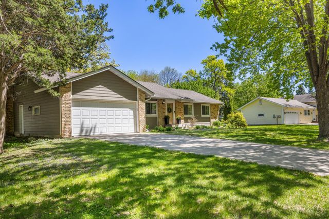 7270 Timber Lane N, Maple Grove, MN 55369